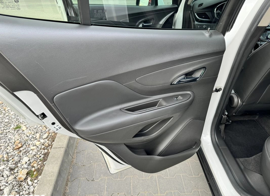 Opel Mokka cena 53900 przebieg: 190000, rok produkcji 2017 z Mieszkowice małe 781